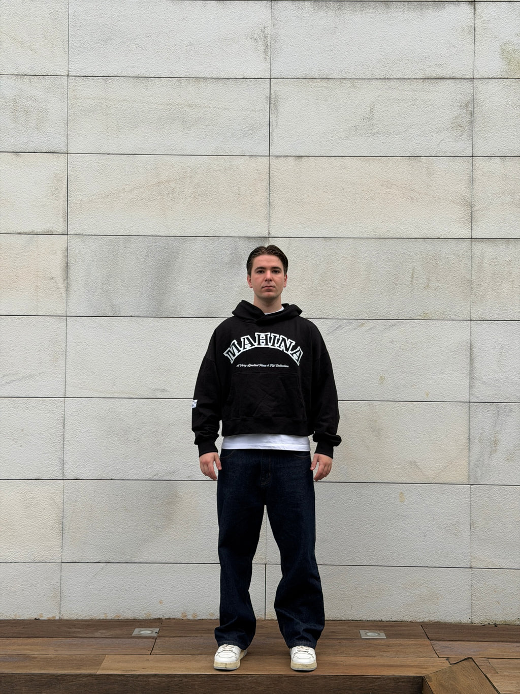 LE VARSITY NOIR HOODIE