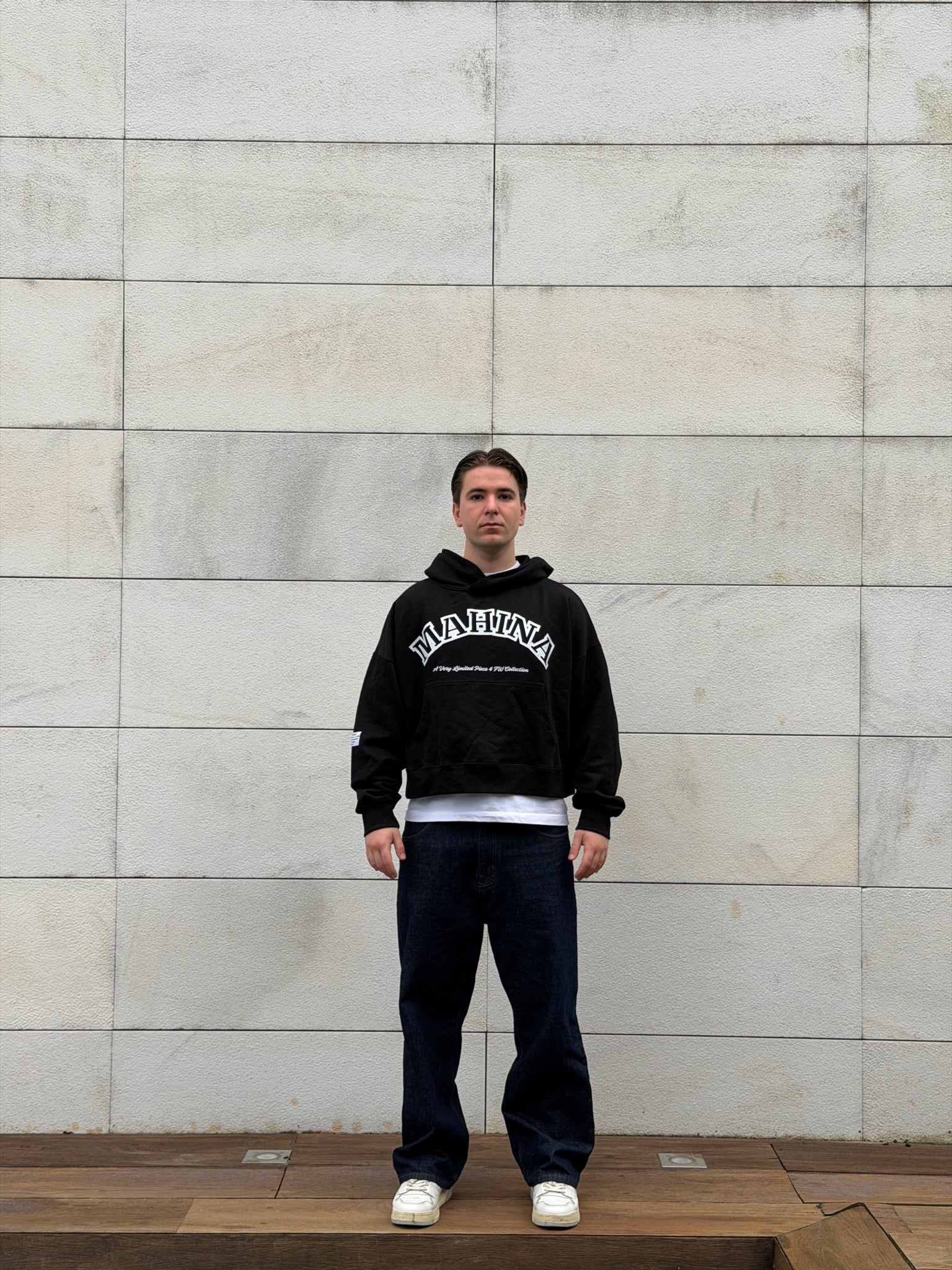 LE VARSITY NOIR HOODIE